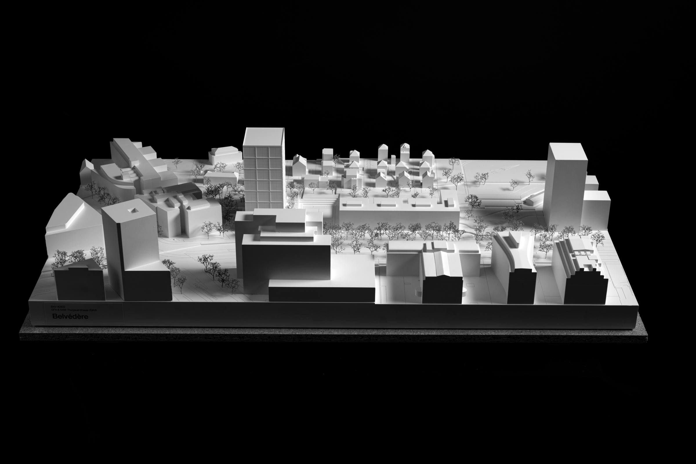 Modellbild: Das Projekt sucht eine ruhige und harmonische Gesamtwirkung mit den bestehenden und den kommenden Hochhäusern an der Thurgauerstrasse.